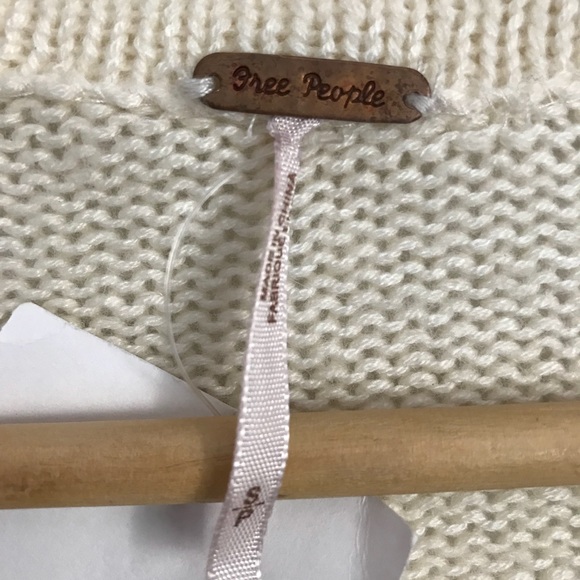 FREE PEOPLE Knit wool cardigan😍 - Picture 5 of 8